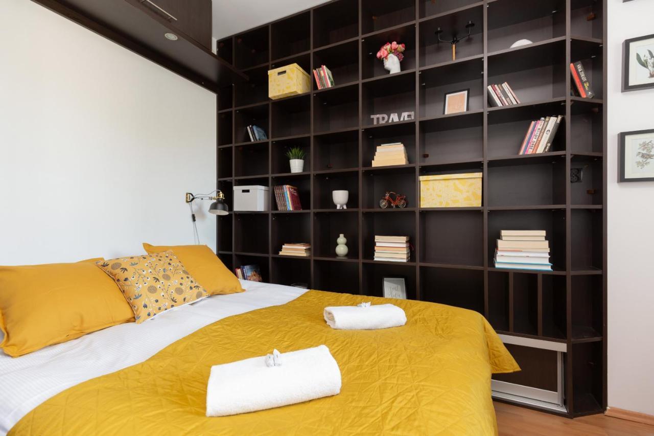 Cozy Apartment With Balcony Warszawa By Noclegi Renters Exterior foto